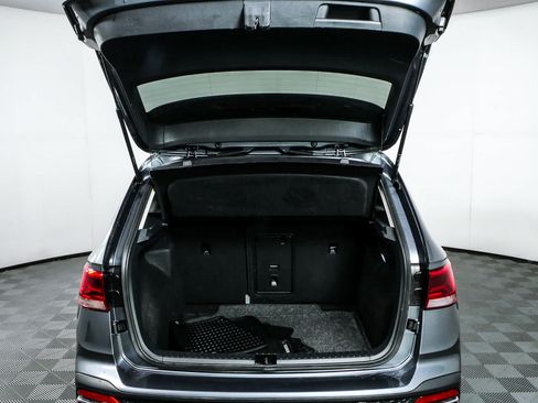 Certified 2024 Volkswagen Taos SE FWD image 32