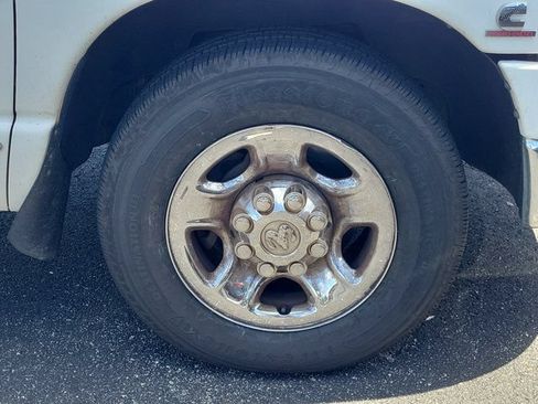 Used 2005 Dodge Ram 2500 Truck SLT RWD image 2