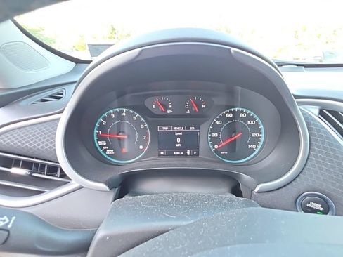 Used 2025 Chevrolet Malibu RS FWD image 16