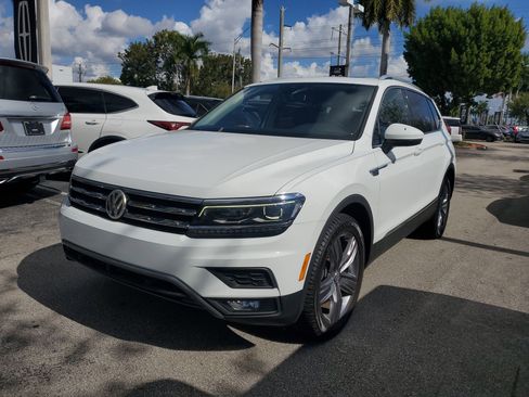 Used 2018 Volkswagen Tiguan SEL Premium image 3