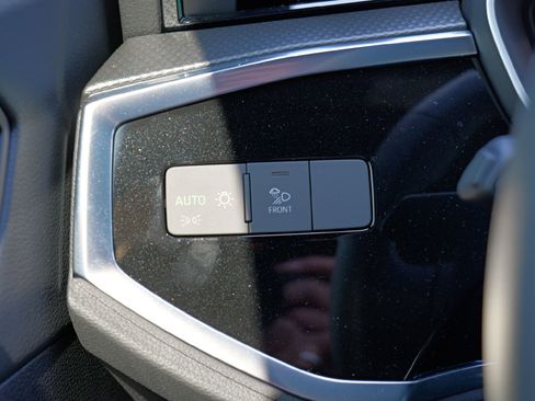 New 2025 Audi Q3 2.0T Premium image 22