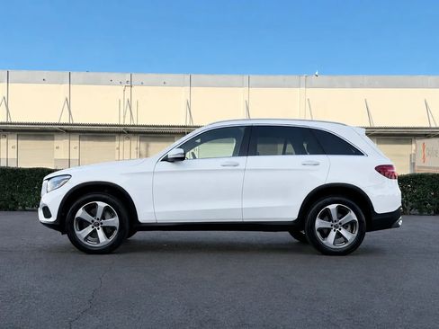 Used 2019 Mercedes-Benz GLC 300 w/ Premium Package image 7