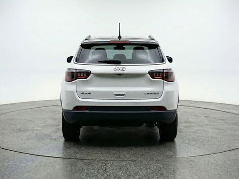 Used 2025 Jeep Compass Limited AWD/4WD image 7