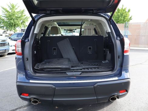 Used 2023 Subaru Ascent Limited w/ Technology Package AWD/4WD image 5