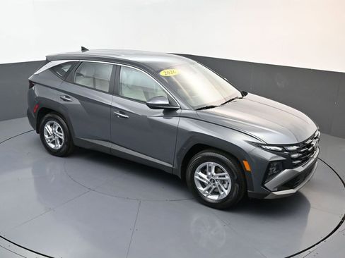 Used 2026 Hyundai Tucson SE FWD image 14