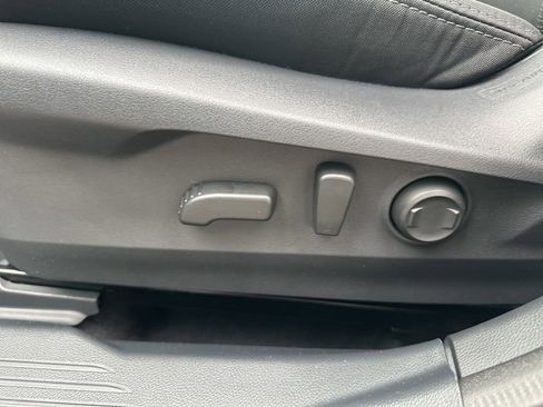 Certified 2025 Subaru Outback Premium image 12