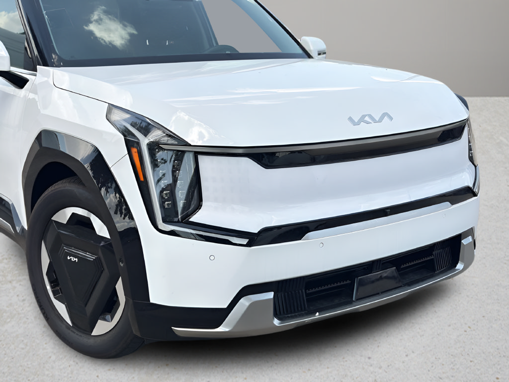 Used 2026 Kia EV9 Land AWD/4WD image 25