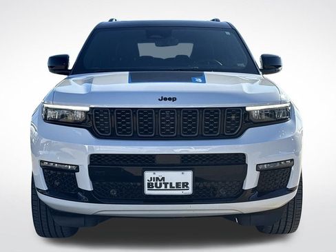 Used 2024 Jeep Grand Cherokee L Summit w/ Advanced Protech Group IV image 11