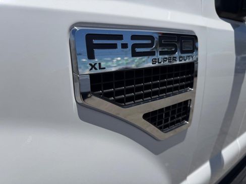 Used 2009 Ford F250 4x4 SuperCab Super Duty image 39