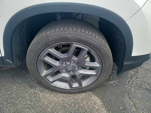 Used 2023 Honda Passport EX-L image 7