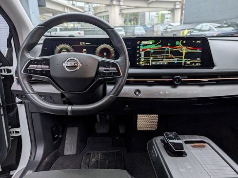 Used 2023 Nissan Ariya AWD image 11