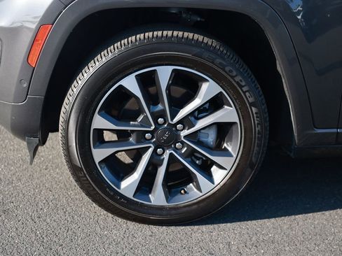 Used 2023 Jeep Grand Cherokee Overland w/ Advanced Protech Group III AWD/4WD image 12