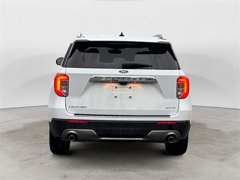 Used 2023 Ford Explorer Limited image 4