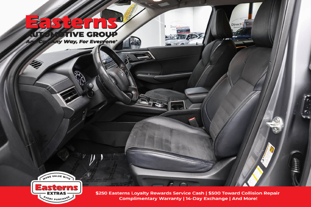 Used 2024 Mitsubishi Outlander SE AWD/4WD image 15
