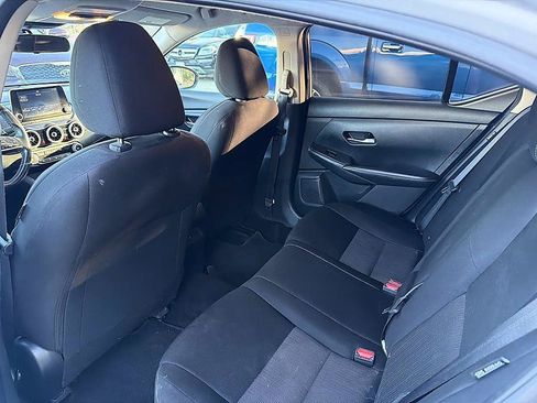 Used 2022 Nissan Sentra SV FWD image 9