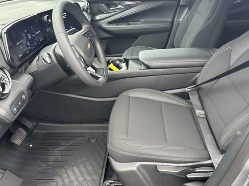 New 2026 Chevrolet Blazer EV LT image 9