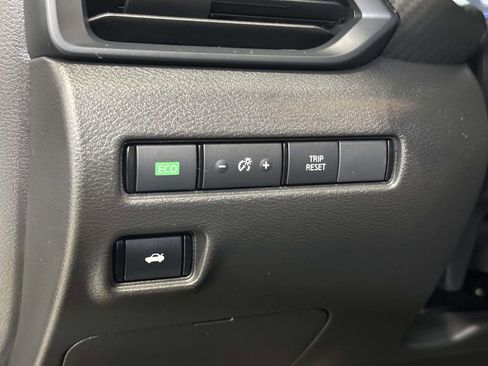 Used 2025 Nissan Sentra S image 26