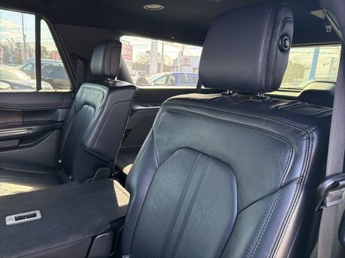 Used 2019 Ford Expedition Max Limited image 15