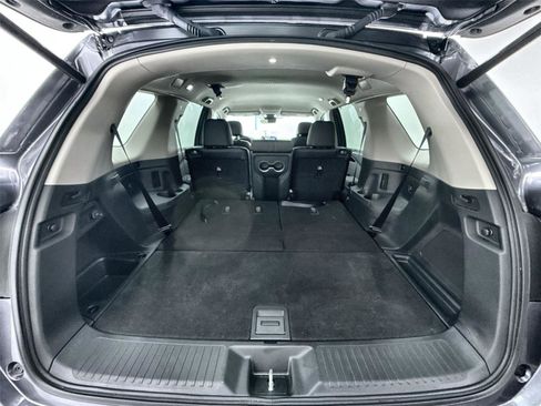 Used 2025 Honda Pilot EX-L image 32