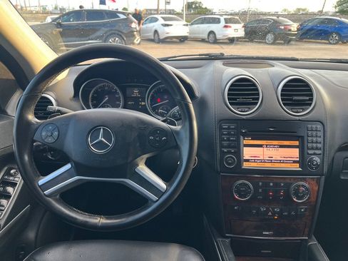 Used 2010 Mercedes-Benz GL 450 4MATIC image 17