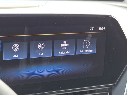 Used 2025 Chevrolet Trax LT FWD image 30