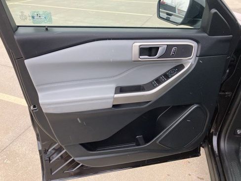 Used 2023 Ford Explorer XLT w/ Equipment Group 202A image 9