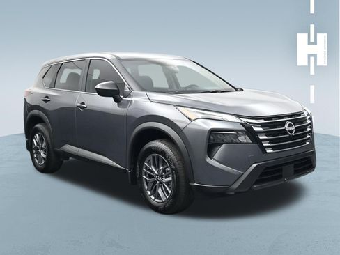 Used 2026 Nissan Rogue S image 2