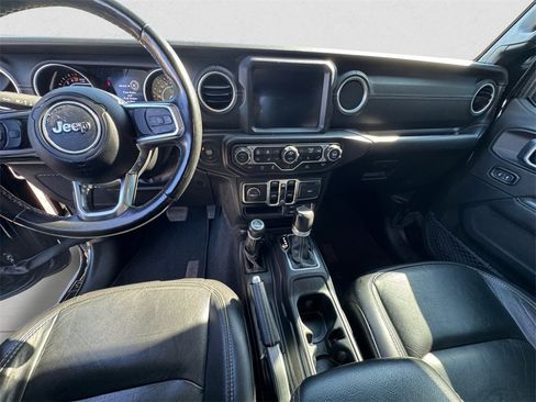 Used 2020 Jeep Gladiator Overland image 9