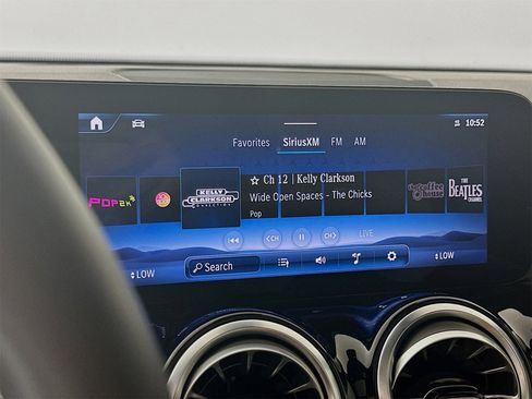 Used 2025 Mercedes-Benz GLB 250 GLB 250 image 16