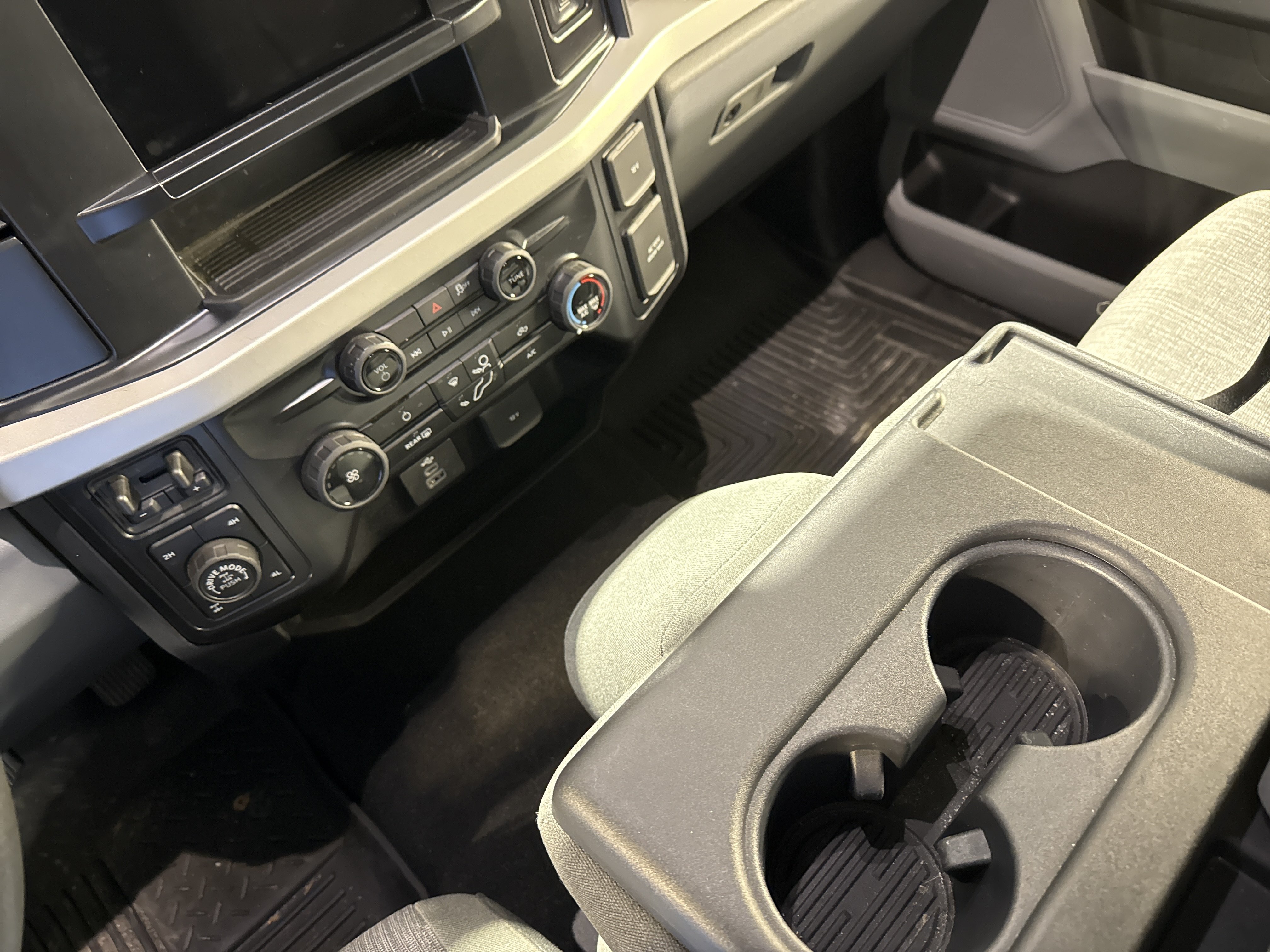 Used 2026 Ford F250 XLT w/ Tremor Off-Road Package AWD/4WD image 25
