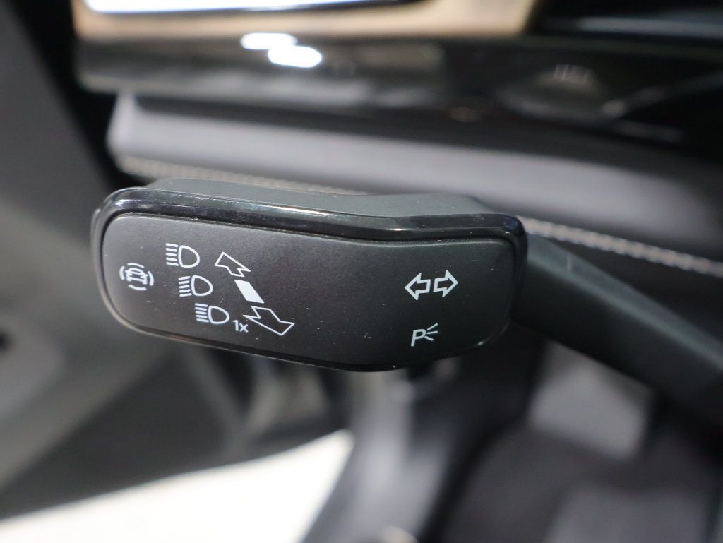 Used 2025 Volkswagen Atlas SE AWD/4WD image 38