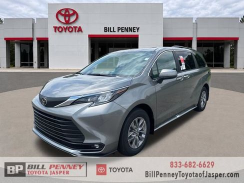 New 2026 Toyota Sienna XLE FWD image 1