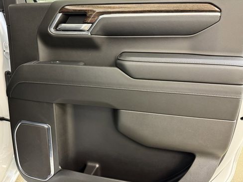 Used 2024 GMC Sierra 1500 Elevation image 25