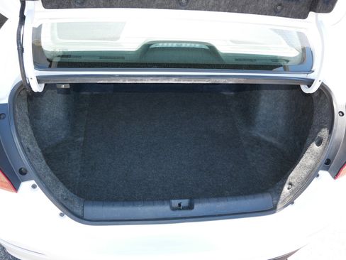 Used 2019 Honda Insight LX image 18