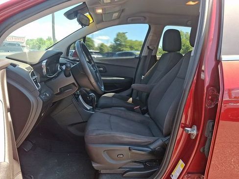 Certified 2019 Chevrolet Trax LT FWD image 13