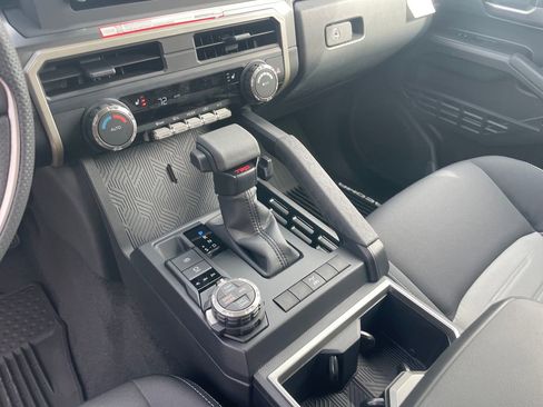 New 2026 Toyota Tacoma TRD Off-Road AWD/4WD image 19