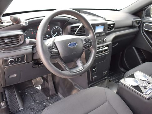 Used 2024 Ford Explorer 4WD Police Interceptor image 3