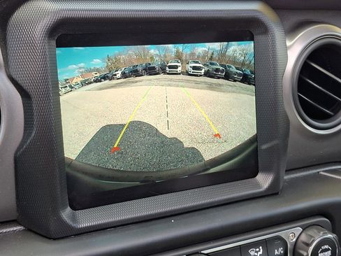 Certified 2022 Jeep Wrangler Unlimited Sport w/ Sun And Sound Package image 20