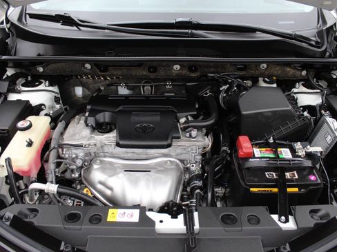 Used 2018 Toyota RAV4 XLE image 8