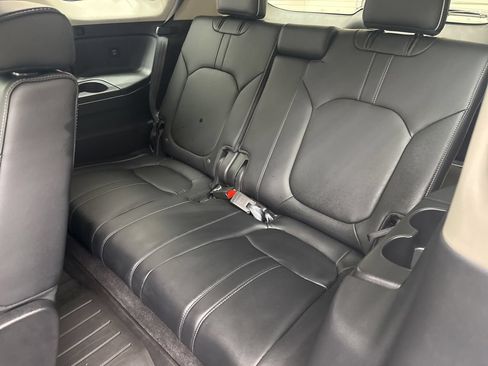 Used 2025 Honda Pilot Elite image 23