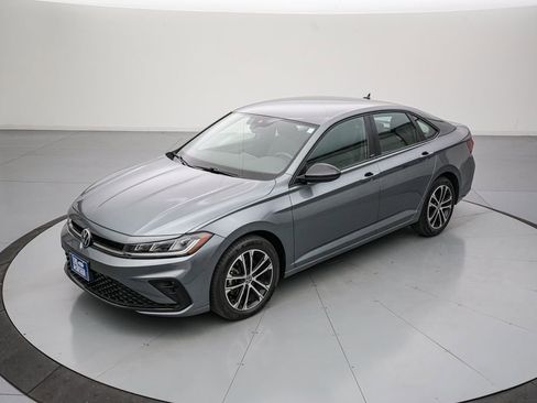 Used 2025 Volkswagen Jetta Sport FWD image 8