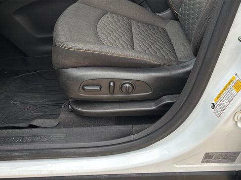 Used 2021 Chevrolet Equinox LT image 13