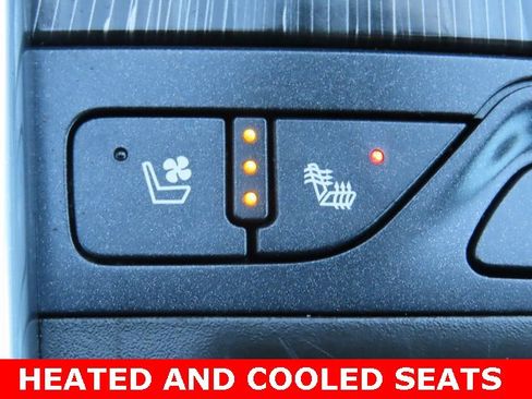 Used 2019 Chevrolet Impala Premier w/ Premier Confidence Package image 4