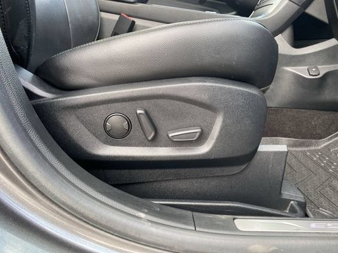 Used 2020 Ford Edge Titanium w/ Equipment Group 301A FWD image 37