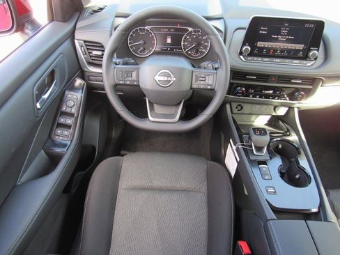 New 2026 Nissan Rogue SV image 10