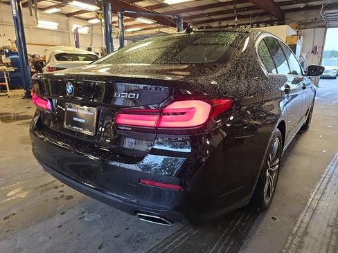 Used 2022 BMW 530i w/ Executive Package RWD image 3