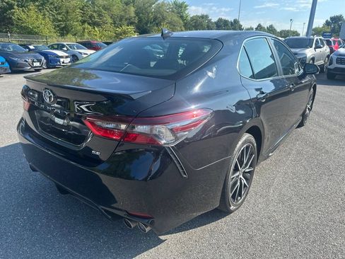 Used 2024 Toyota Camry SE FWD image 5