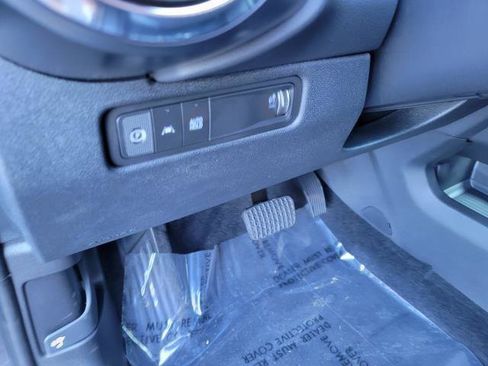 New 2026 Chevrolet Equinox EV LT image 19