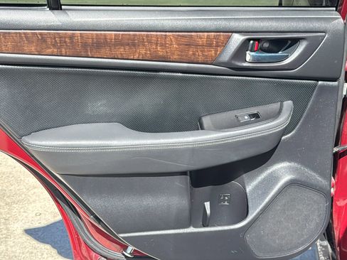Used 2016 Subaru Outback 2.5i Limited image 16
