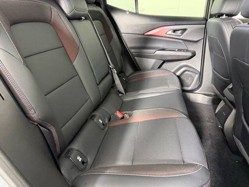 Used 2024 Chevrolet Equinox EV RS FWD image 30